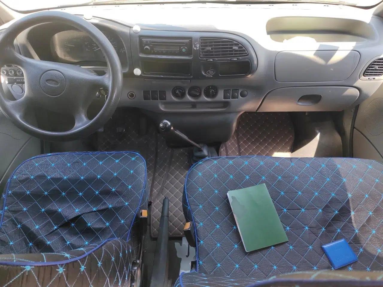 Ford Classic Transit 2009 2.8T Diesel Multi-Function Short Wheelbase Mid-Roof JX493ZLQ3 — миниатюра 10