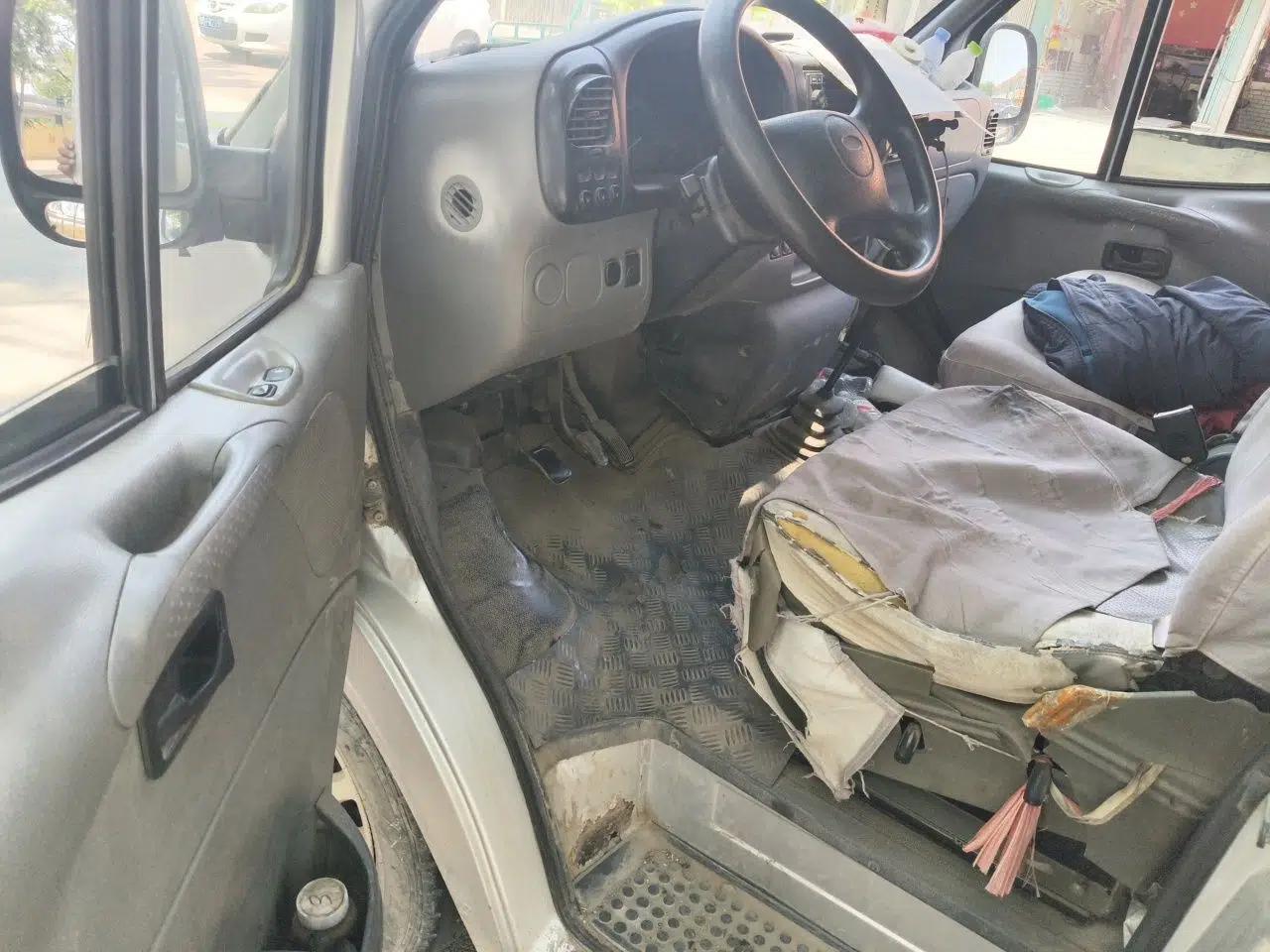 Ford Classic Transit 2009 2.8T Diesel Standard Version Short Wheelbase Low Roof – JX493ZLQ3 — миниатюра 17