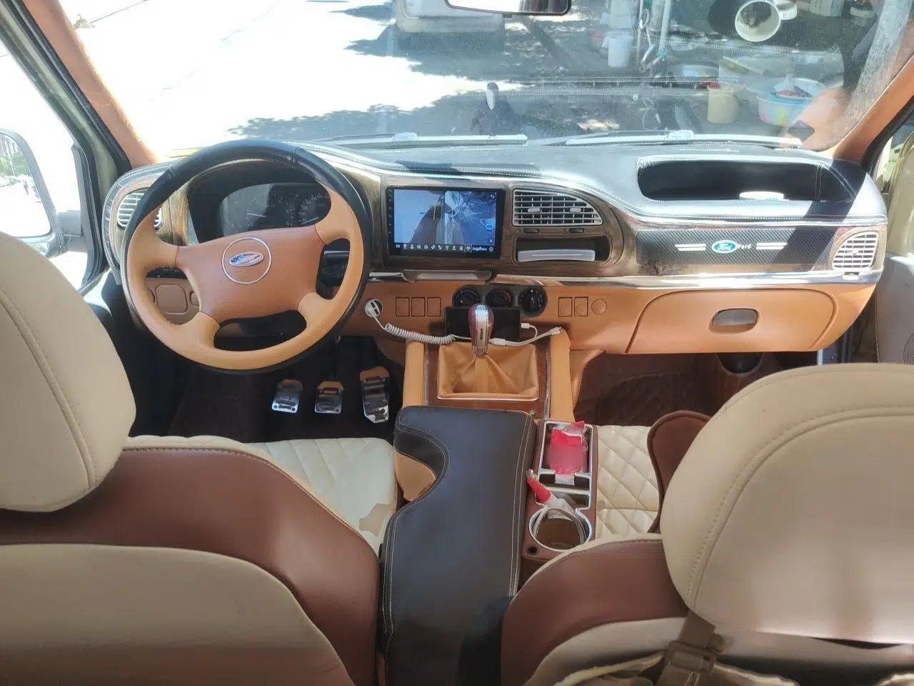 Ford Classic Transit  — миниатюра 10