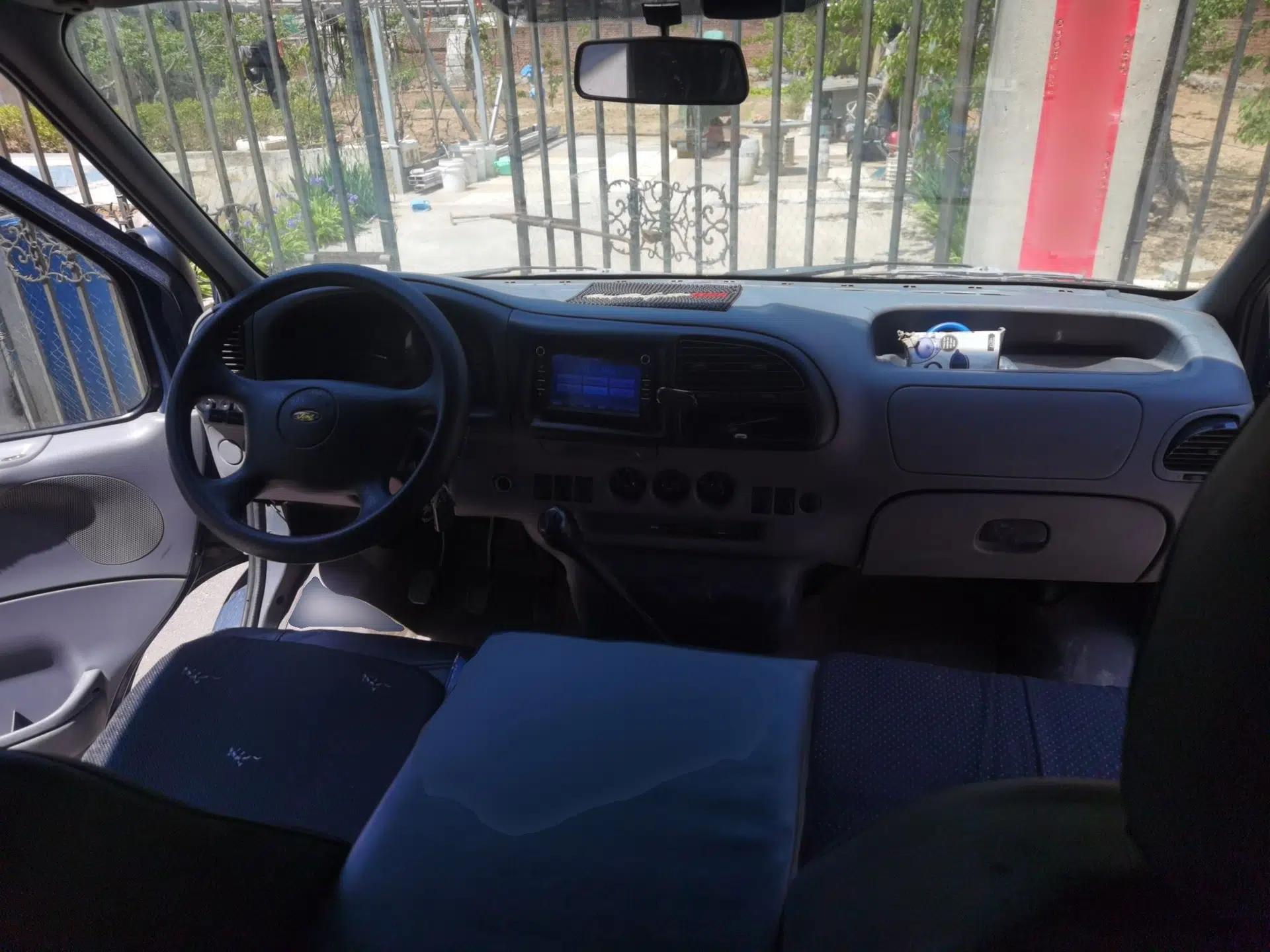 Ford Classic Transit 2013 2.8T Revised Diesel Standard Version with Short Wheelbase and Mid-Roof – JX493ZLQ4 — миниатюра 10