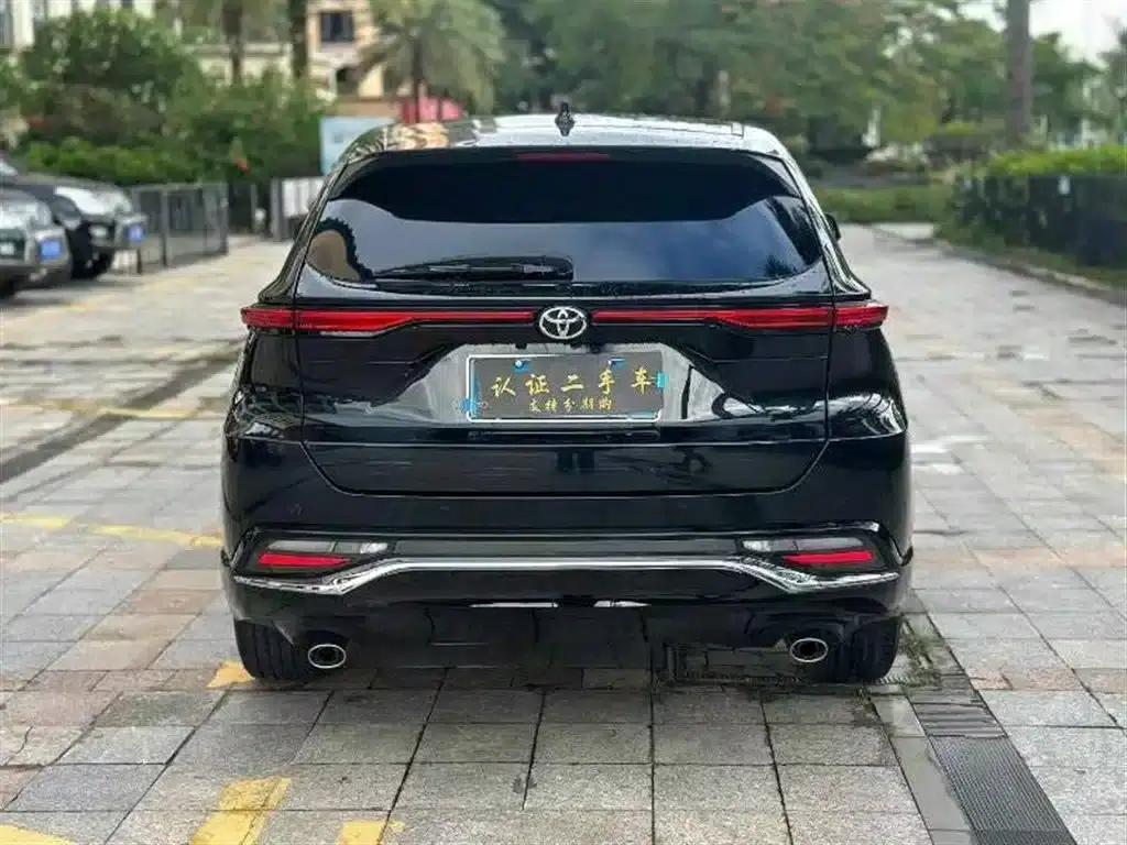 Venza 2022 2.0L CVT 2WD Luxury Edition — миниатюра 8