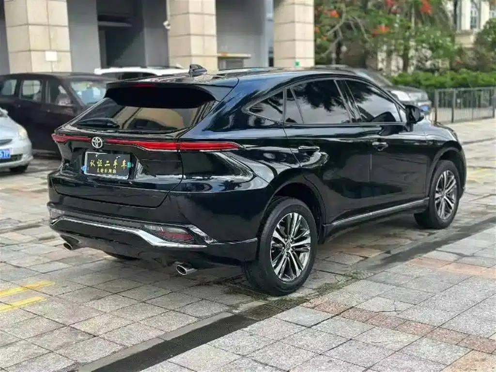 Venza 2022 2.0L CVT 2WD Luxury Edition — миниатюра 9