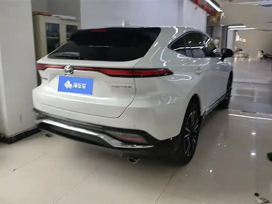 Venza 2022 2.0L CVT 2WD Premium Edition — миниатюра 3