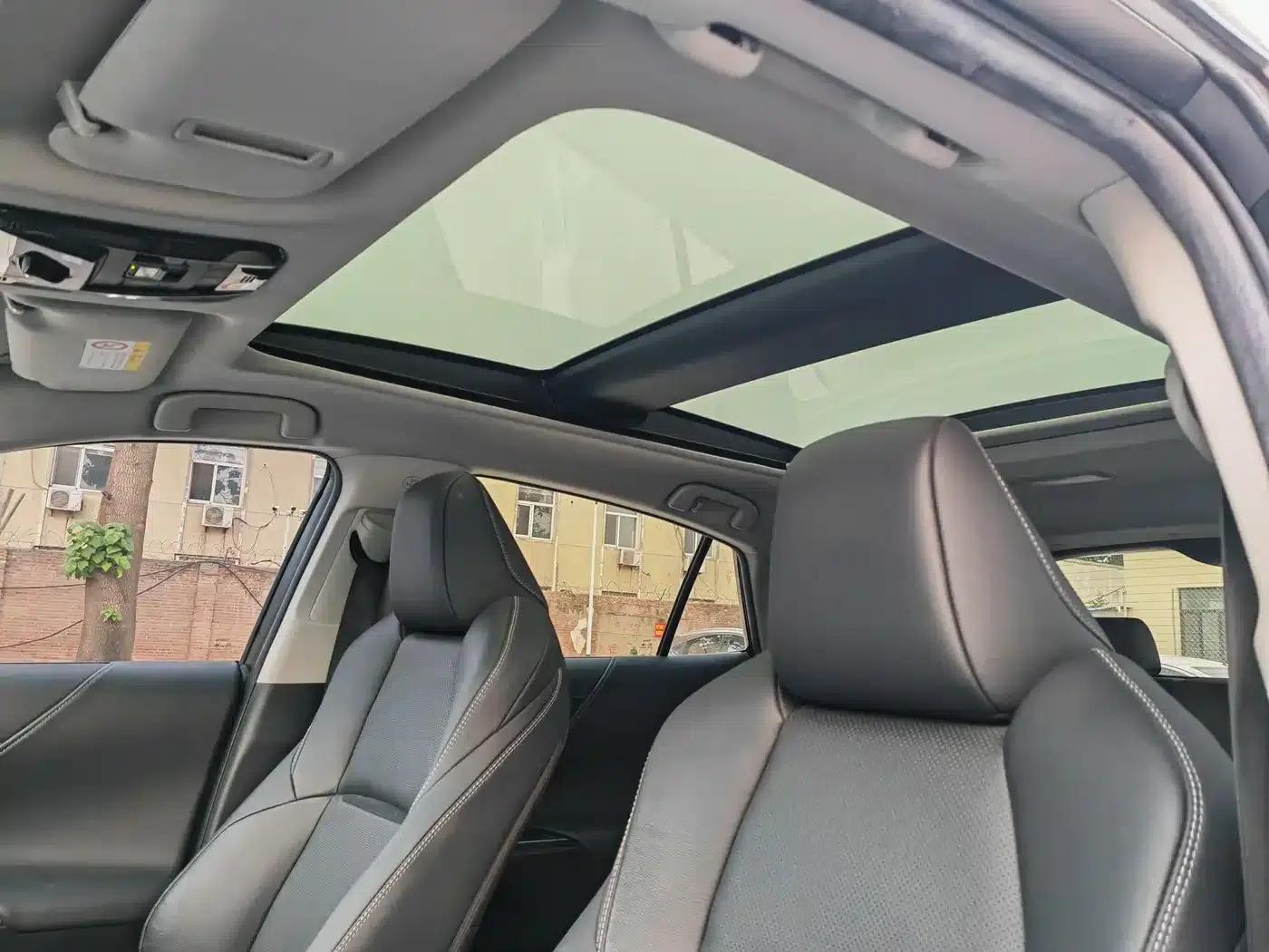 Venza 2022 Hybrid 2.5L CVT 4WD Supreme Edition — миниатюра 14