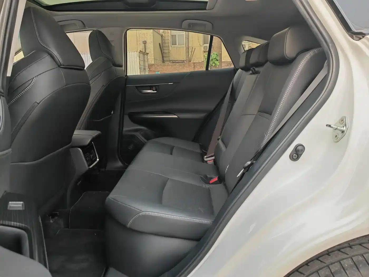 Venza 2022 Hybrid 2.5L CVT 4WD Supreme Edition — миниатюра 16