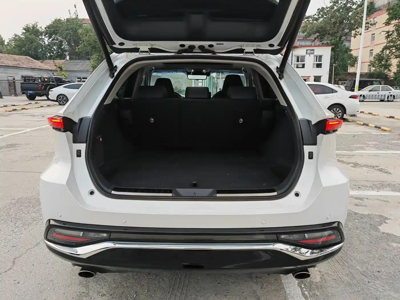 Venza 2022 Hybrid 2.5L CVT 4WD Supreme Edition — миниатюра 18