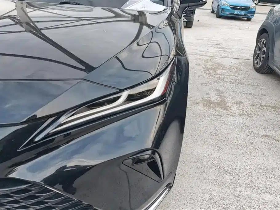 Venza 2022 2.0L CVT 2WD Premium Edition — миниатюра 5