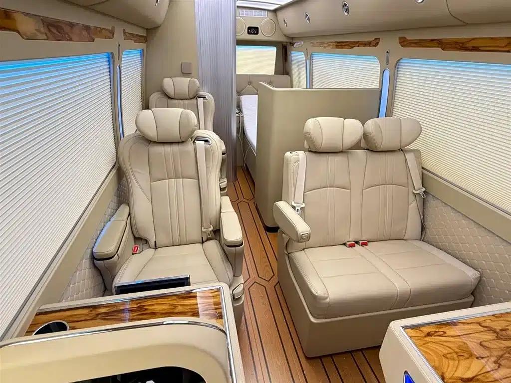 2023 Toyota Coaster RV, 4.0L Manual — миниатюра 11