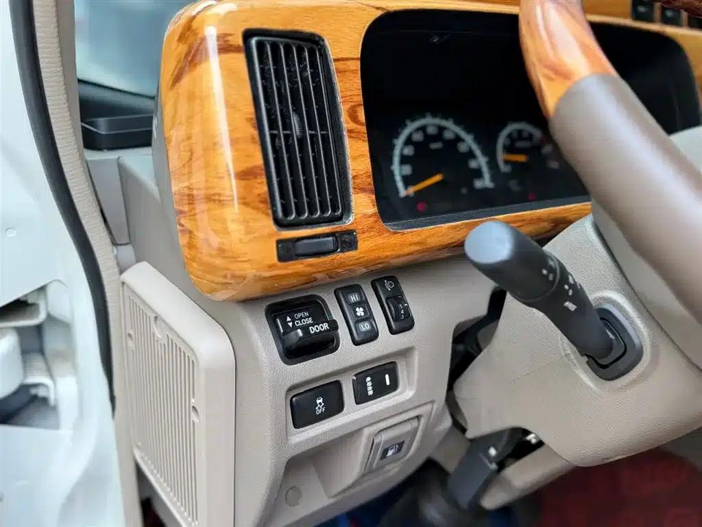 2023 Toyota Coaster RV, 4.0L Manual — миниатюра 20