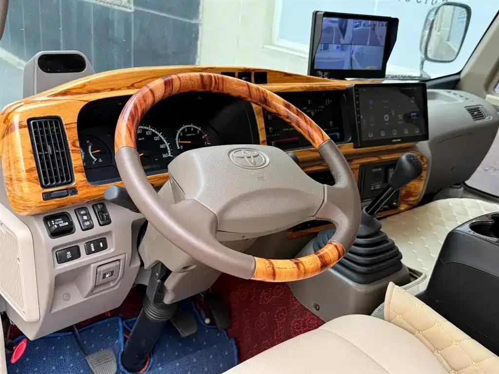 2023 Toyota Coaster RV, 4.0L Manual — миниатюра 24