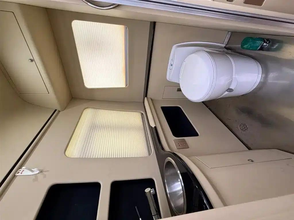 2023 Toyota Coaster RV, 4.0L Manual — миниатюра 28