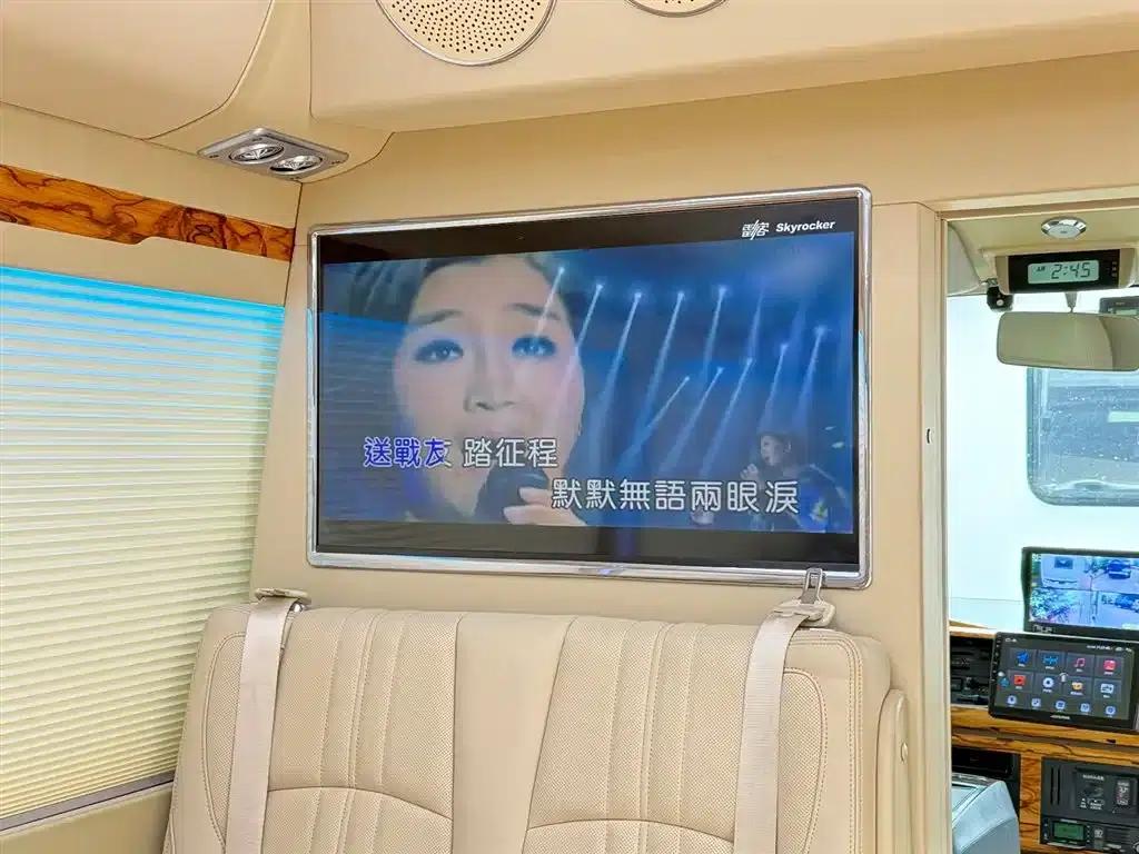 2023 Toyota Coaster RV, 4.0L Manual — миниатюра 34