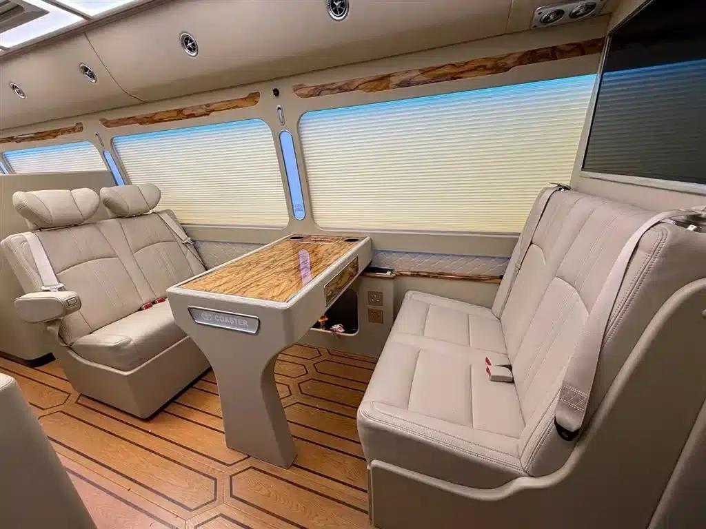 2023 Toyota Coaster RV, 4.0L Manual — миниатюра 10