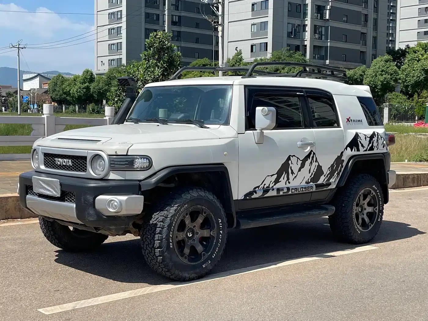 2018 FJ Cruiser 4.0L Automatic — миниатюра 1