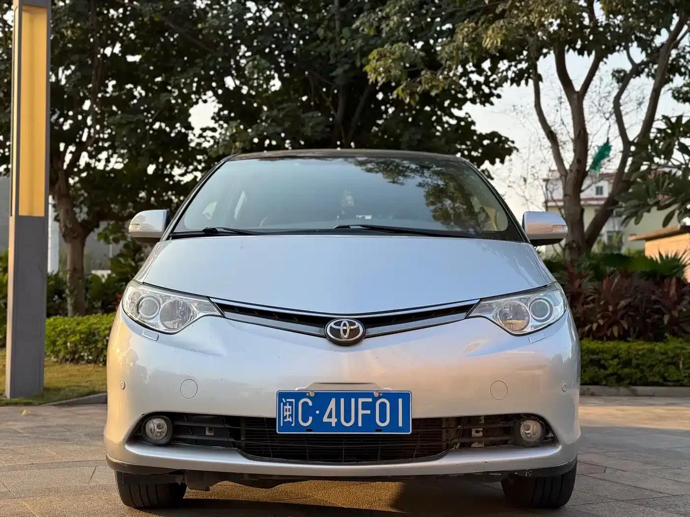 2006 Previa 2.4L 7-seater Luxury Edition — миниатюра 2