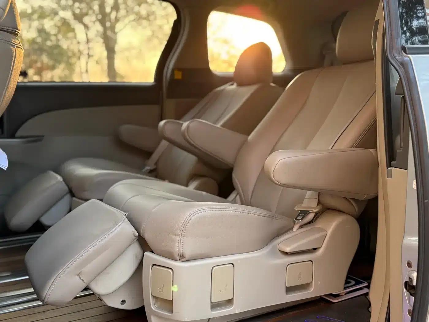 2006 Previa 2.4L 7-seater Luxury Edition — миниатюра 6