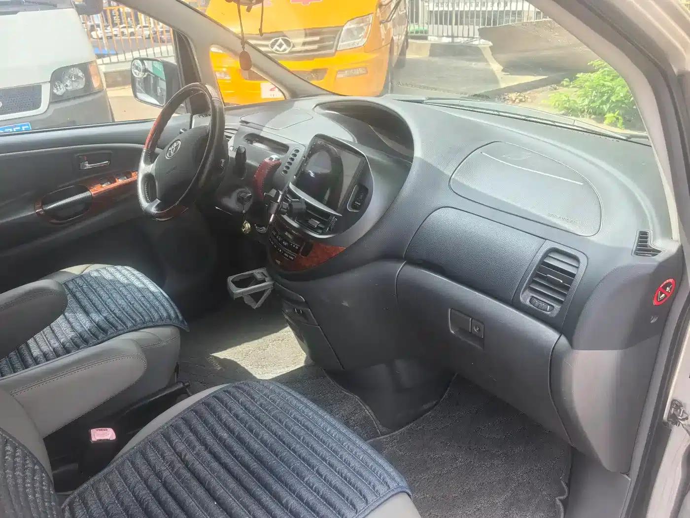 2004 Previa 2.4L AT — миниатюра 3