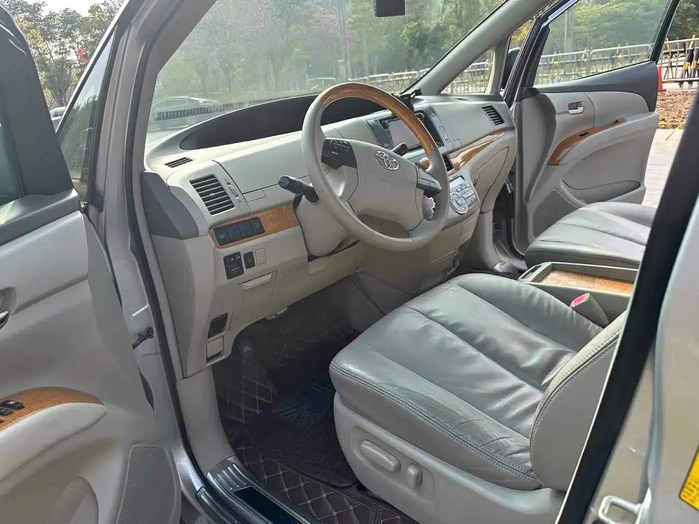 2006 Previa 2.4L 7-seater Luxury Edition — миниатюра 14