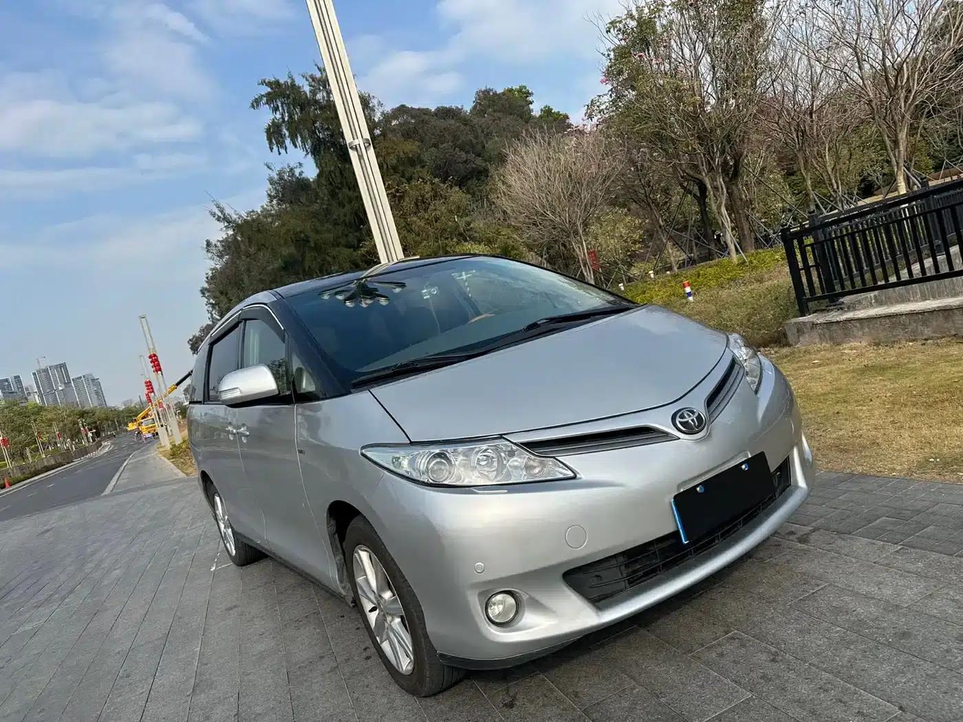2006 Previa 2.4L 7-seater Luxury Edition — миниатюра 23