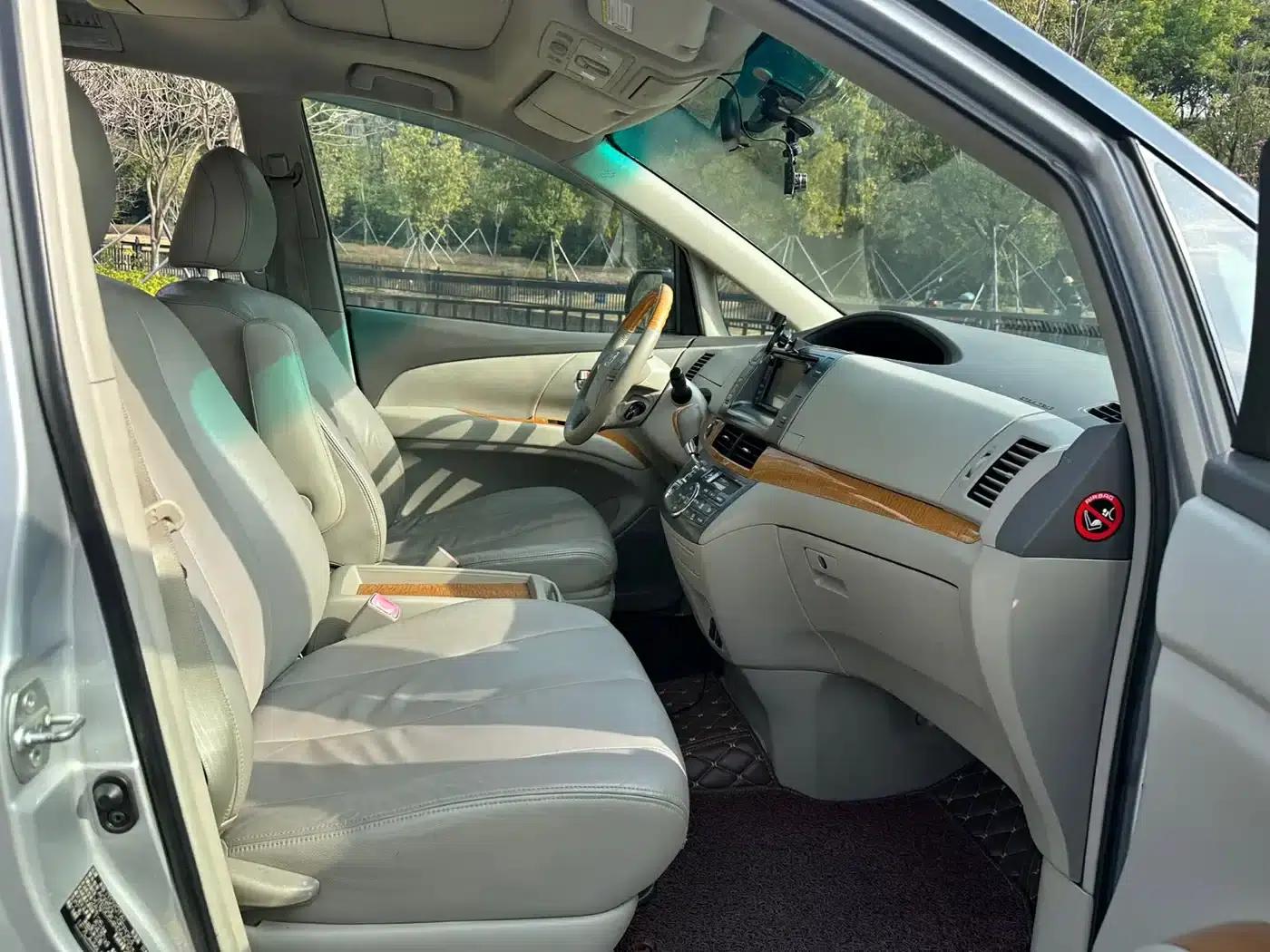 2006 Previa 2.4L 7-seater Luxury Edition — миниатюра 10