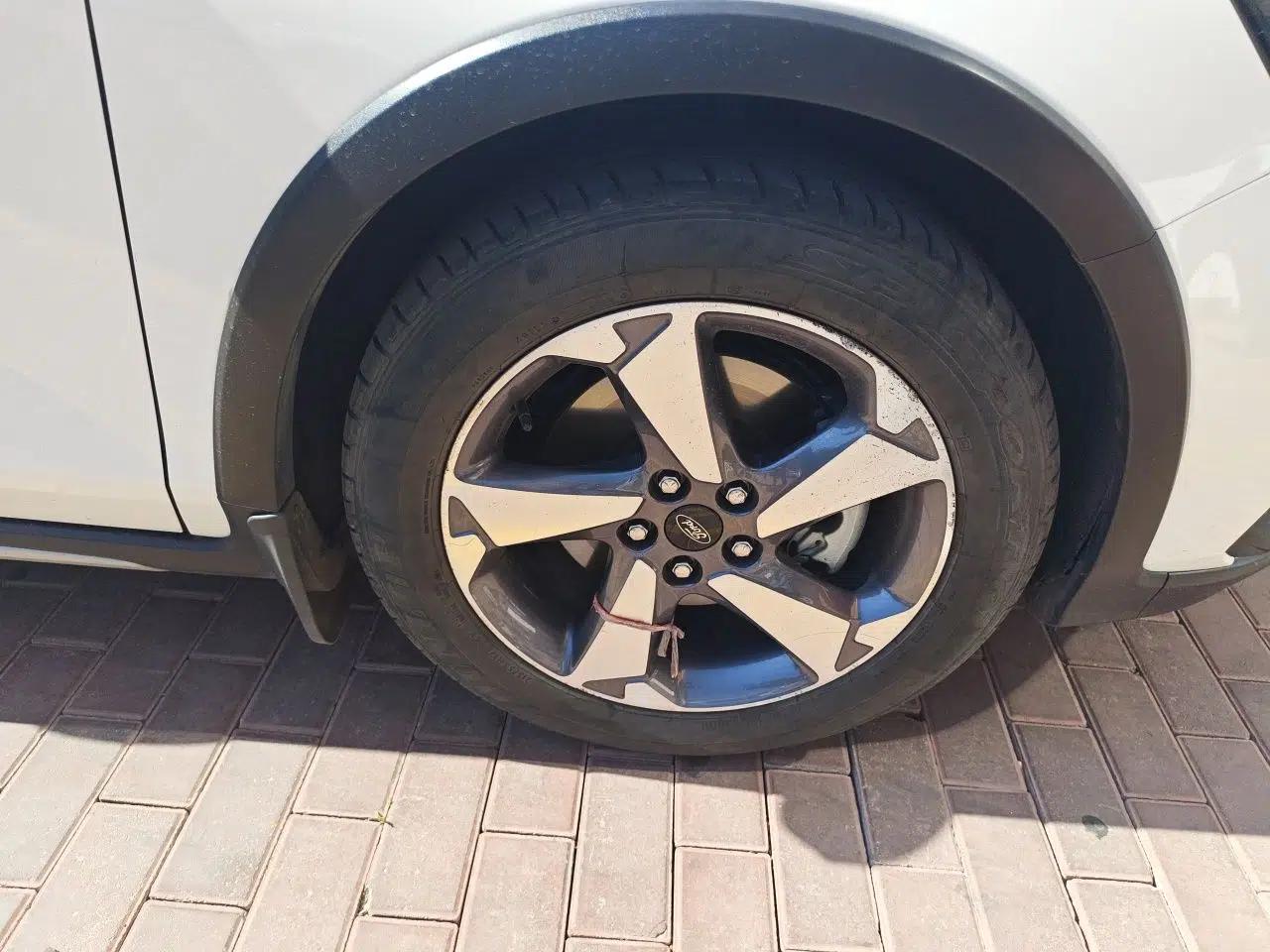 Ford Focus Active 2020 EcoBoost 180 Automatic Trendy Model — миниатюра 8