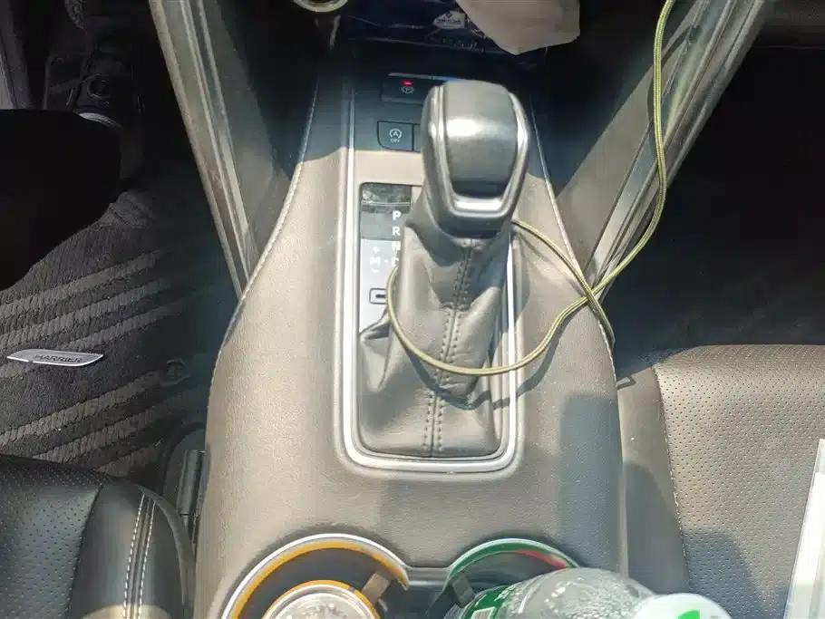 HARRIER 2022 2.0L CVT 2WD Entry-level Edition — миниатюра 16