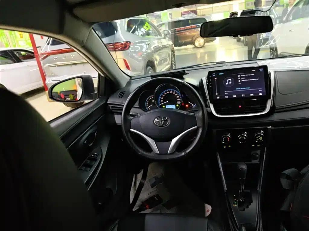 YARiS L 2017 1.5E CVT Dynamic Edition — миниатюра 11