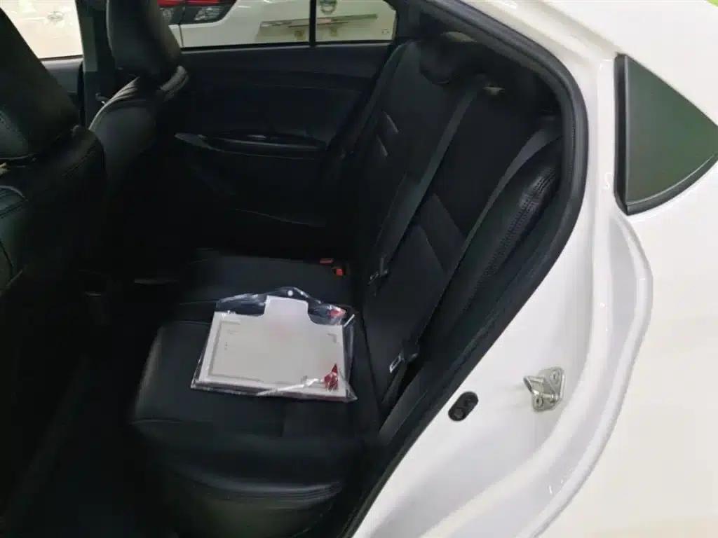 YARiS L 2017 1.5E CVT Dynamic Edition — миниатюра 17