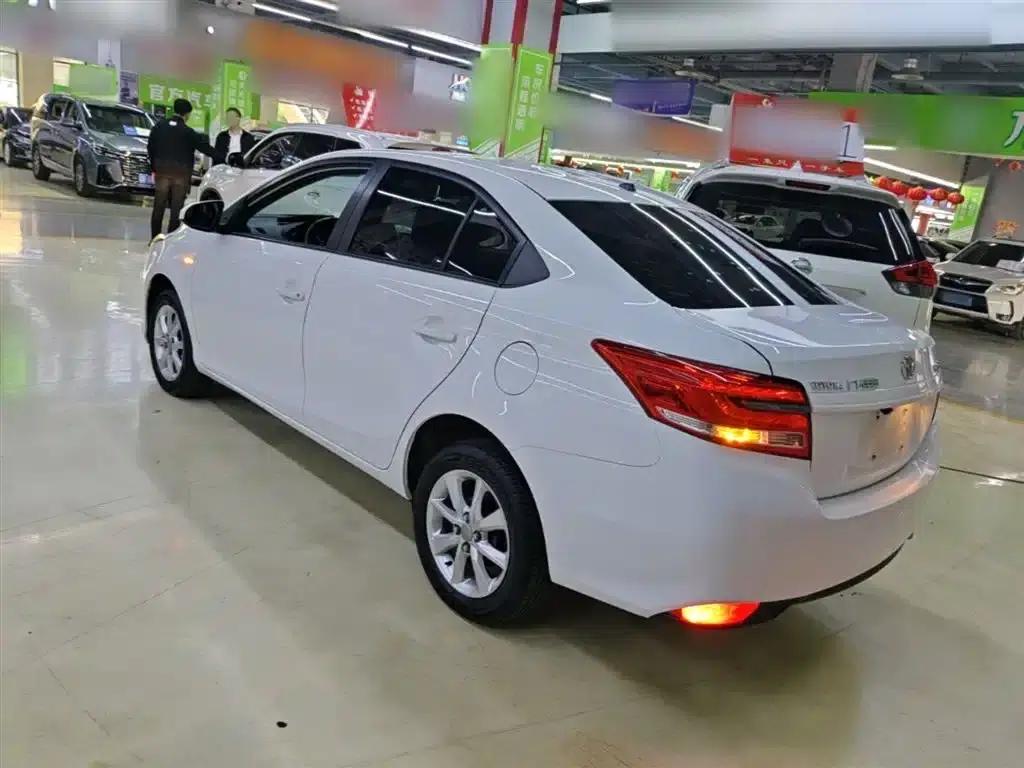 YARiS L 2017 1.5E CVT Dynamic Edition — миниатюра 5