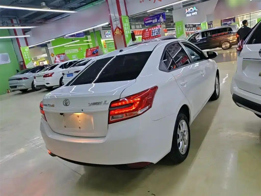 YARiS L 2017 1.5E CVT Dynamic Edition — миниатюра 7