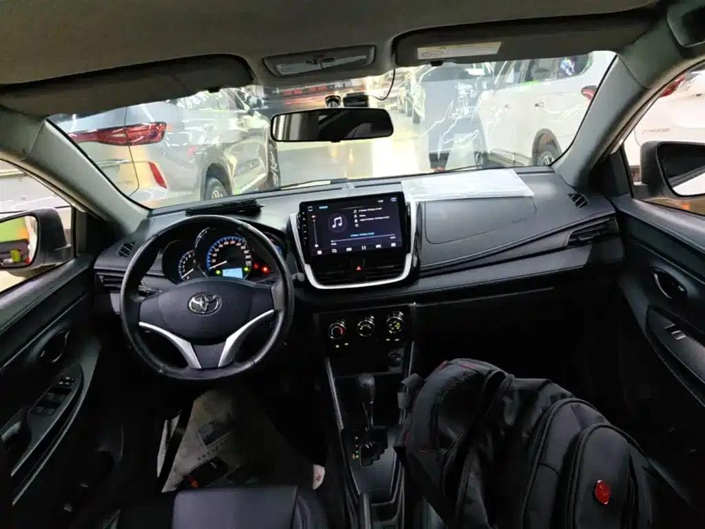 YARiS L 2017 1.5E CVT Dynamic Edition — миниатюра 10