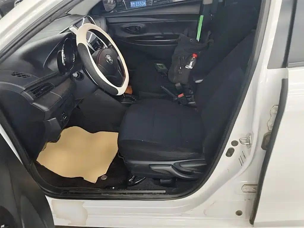 YARiS L 2017 1.5E CVT Dynamic Edition — миниатюра 15