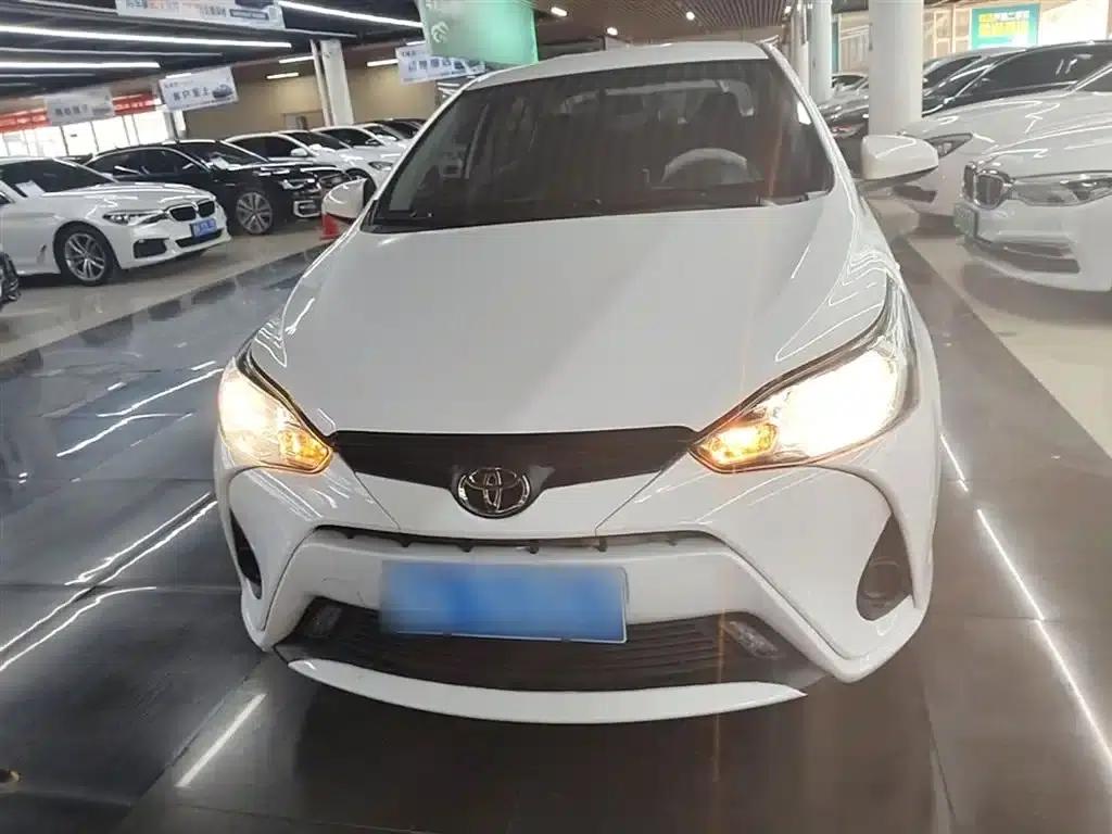 YARiS L 2017 1.5E CVT Dynamic Edition — миниатюра 3