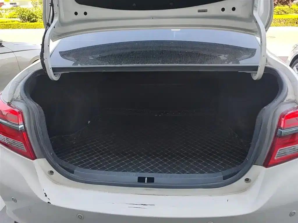 YARiS L 2020 1.5L CVT Leading Edition — миниатюра 19