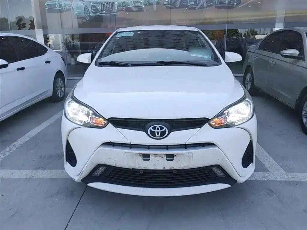 YARiS L 2020 1.5L CVT Leading Edition — миниатюра 3