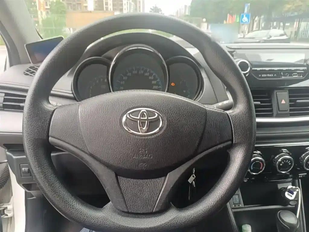 YARiS L 2017 1.5E CVT Dynamic Edition — миниатюра 11