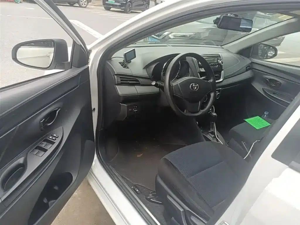 YARiS L 2017 1.5E CVT Dynamic Edition — миниатюра 16