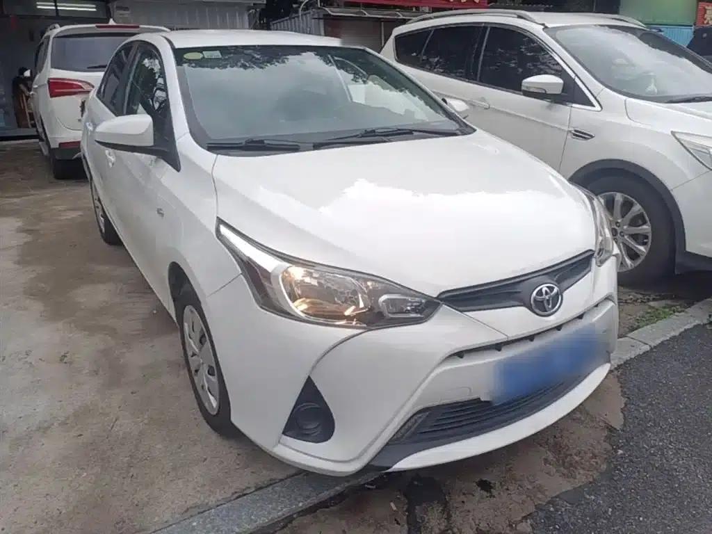 YARiS L 2017 1.5E CVT Dynamic Edition — миниатюра 4