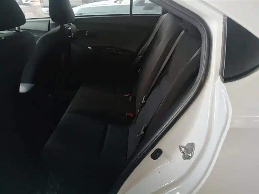 YARiS L 2017 1.5E CVT Dynamic Edition — миниатюра 17