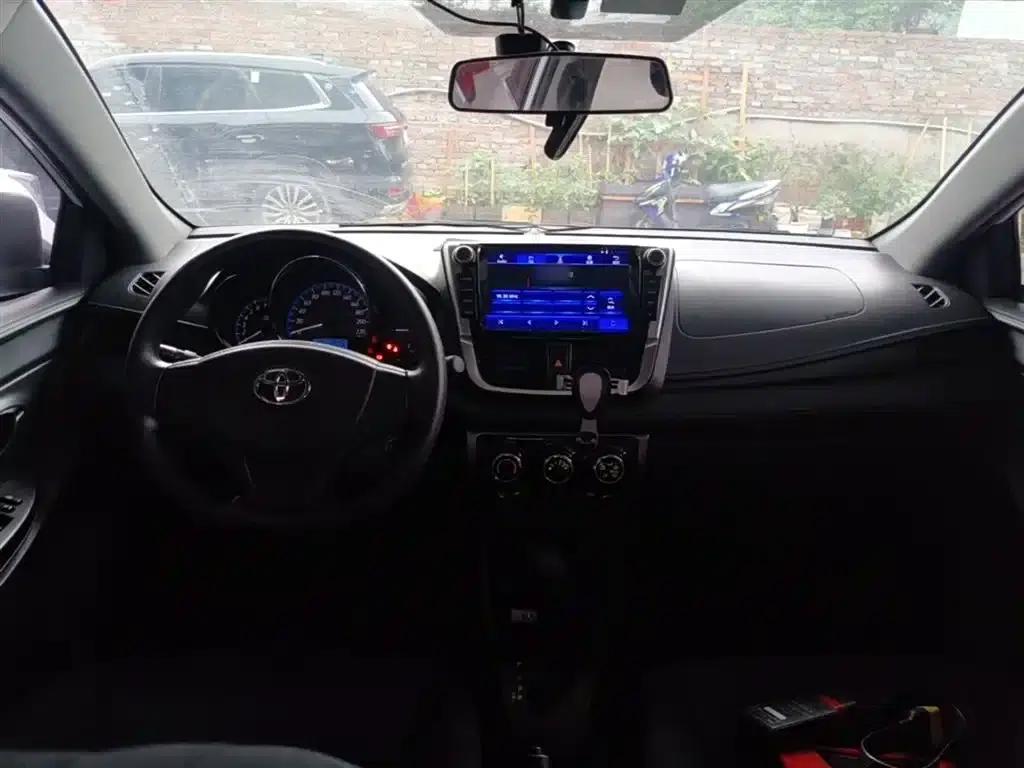 YARiS L 2017 1.5E CVT Dynamic Edition — миниатюра 10