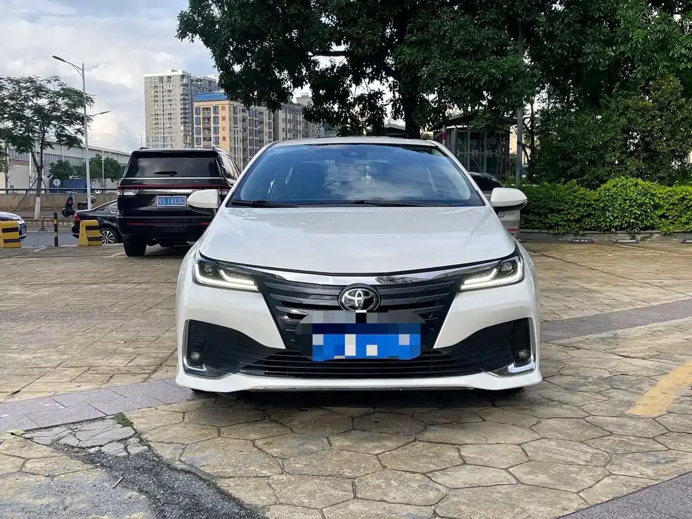 2022 Avalon 2.0L Premium Edition — миниатюра 2
