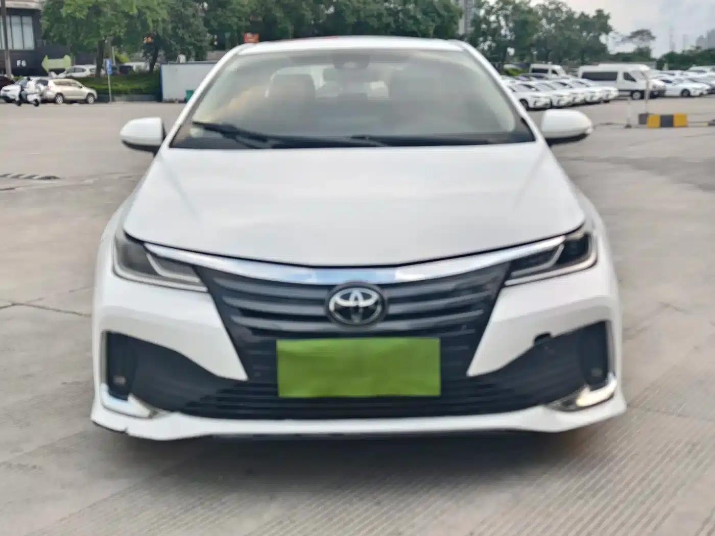 2021 Avalon 2.0L Premium Edition — миниатюра 2