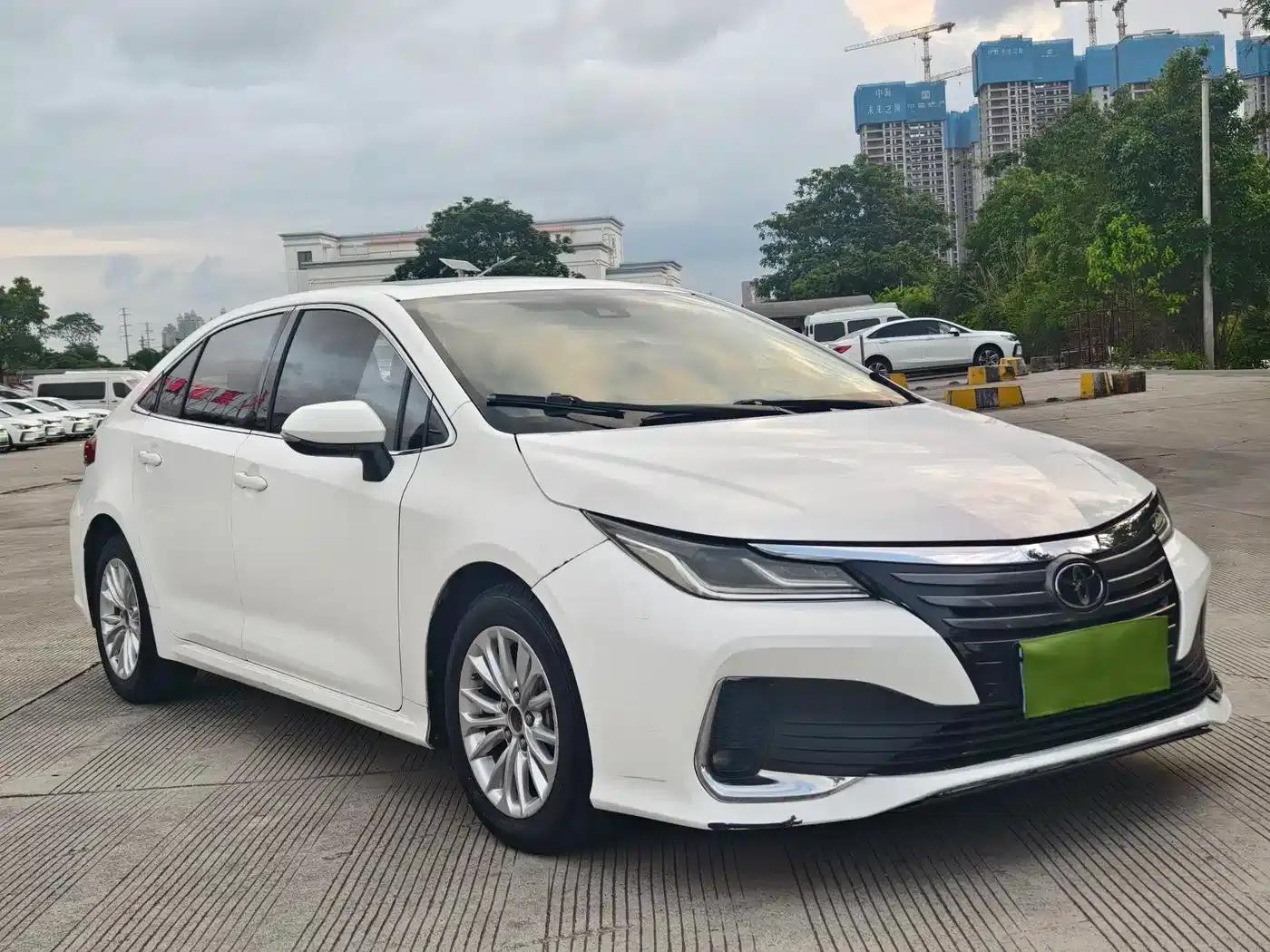 2021 Avalon 2.0L Premium Edition — миниатюра 3