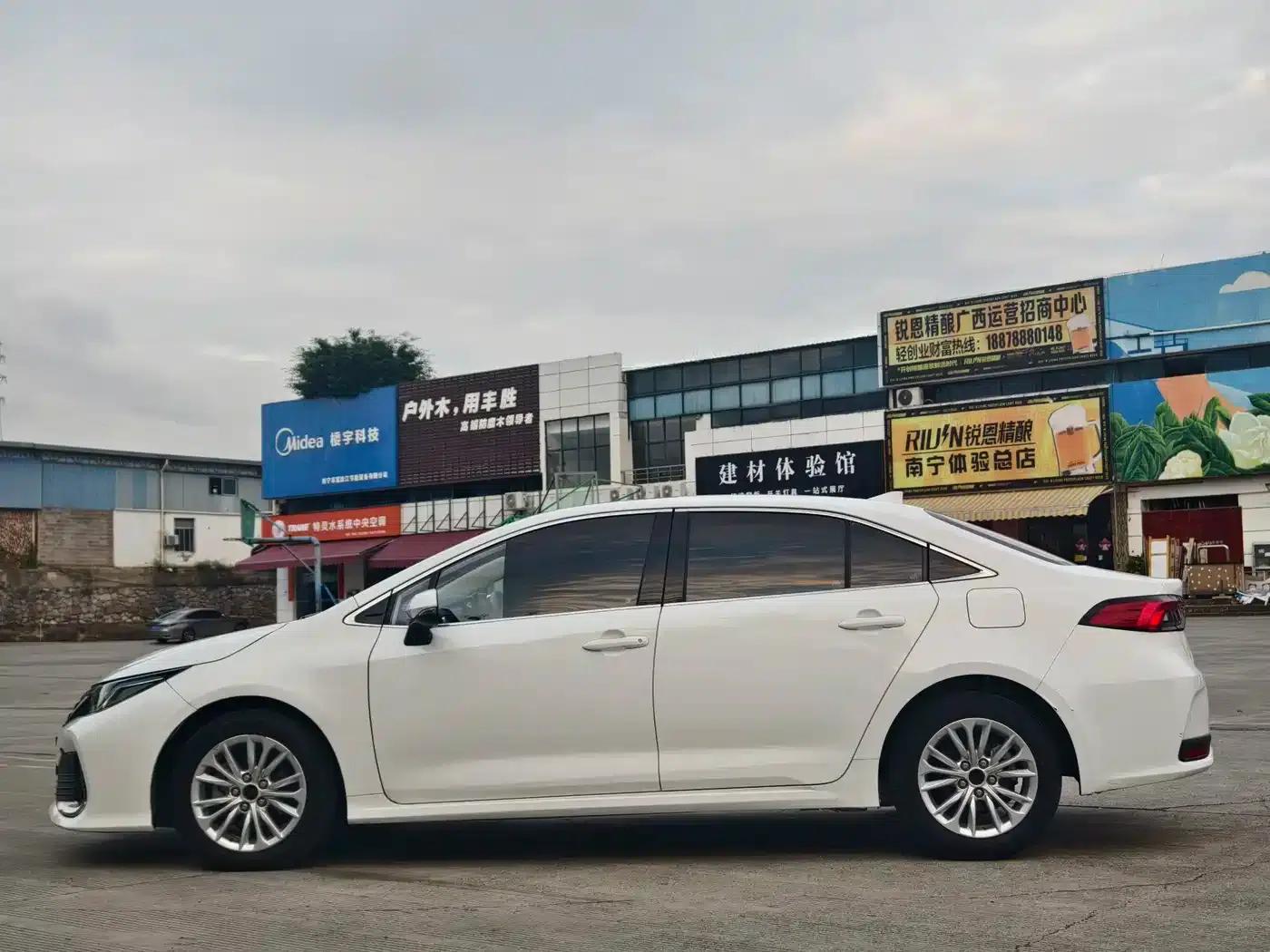 2021 Avalon 2.0L Premium Edition — миниатюра 6