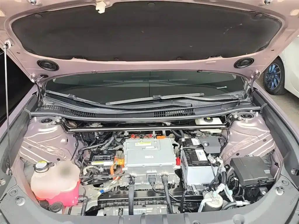 Toyota bZ3 2023 model, 616km long range Premium — миниатюра 20