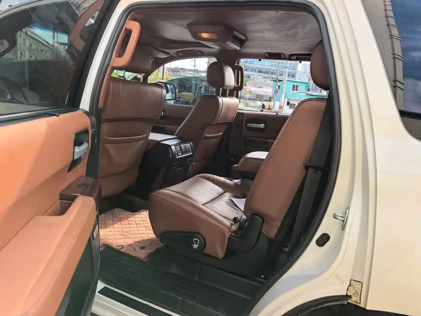 Sequoia 2010 5.7 Platinum Edition — миниатюра 4
