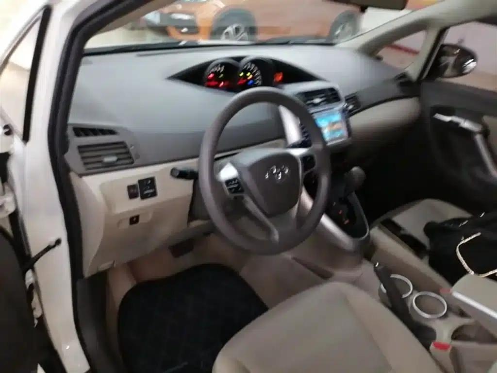 E'Z 2015 180E CVT Crossover Edition — миниатюра 10
