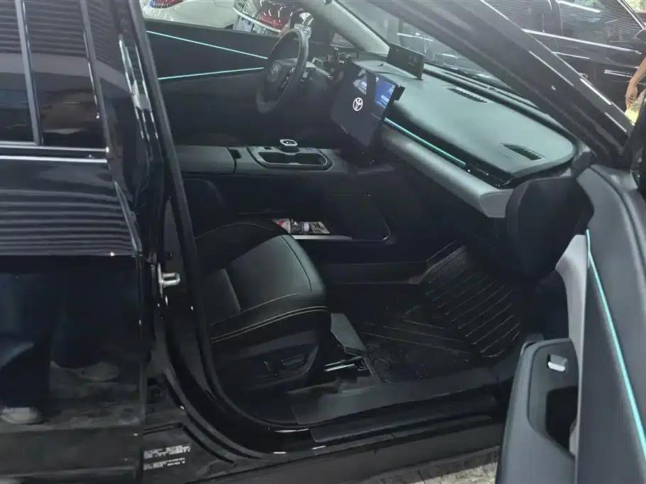 Toyota BZ5 2025 550 PRO — миниатюра 8