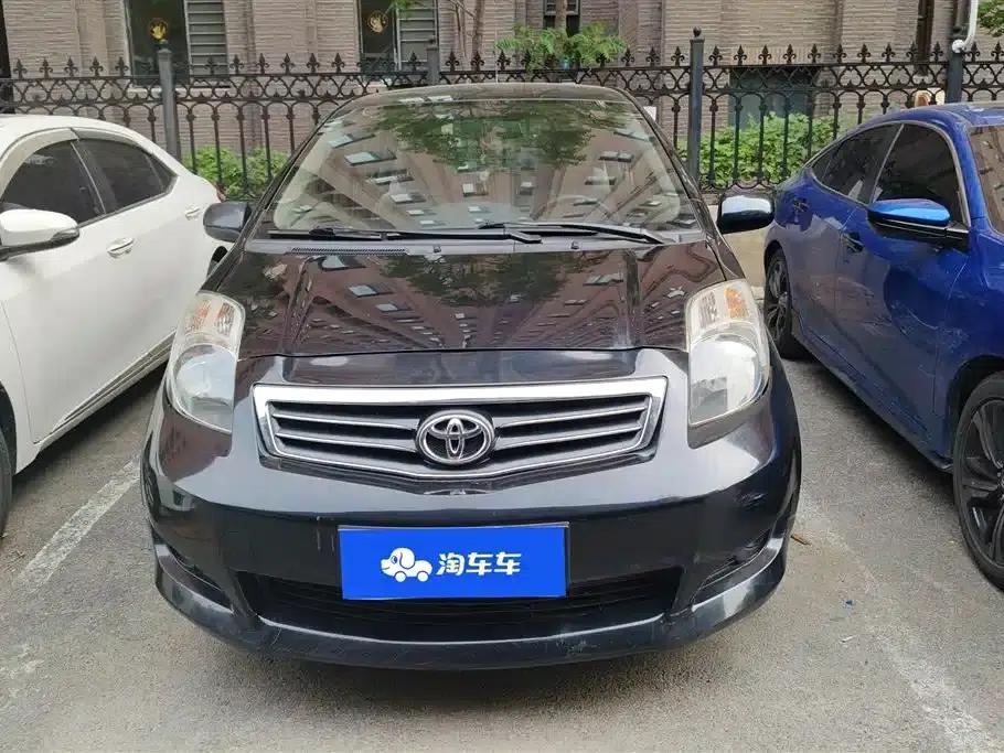 2011 Toyota Yaris 1.6E Automatic Dynamic Edition — миниатюра 2