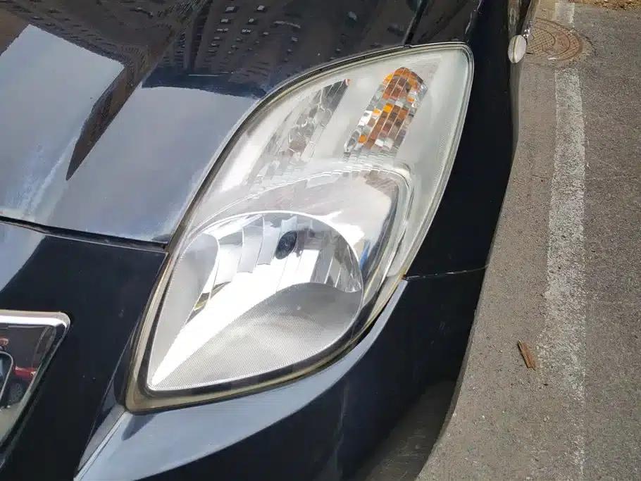 2011 Toyota Yaris 1.6E Automatic Dynamic Edition — миниатюра 5